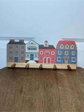 Vintage Hand Painted Wooden Village Wall Coat Rack Key Holder 5 Peg